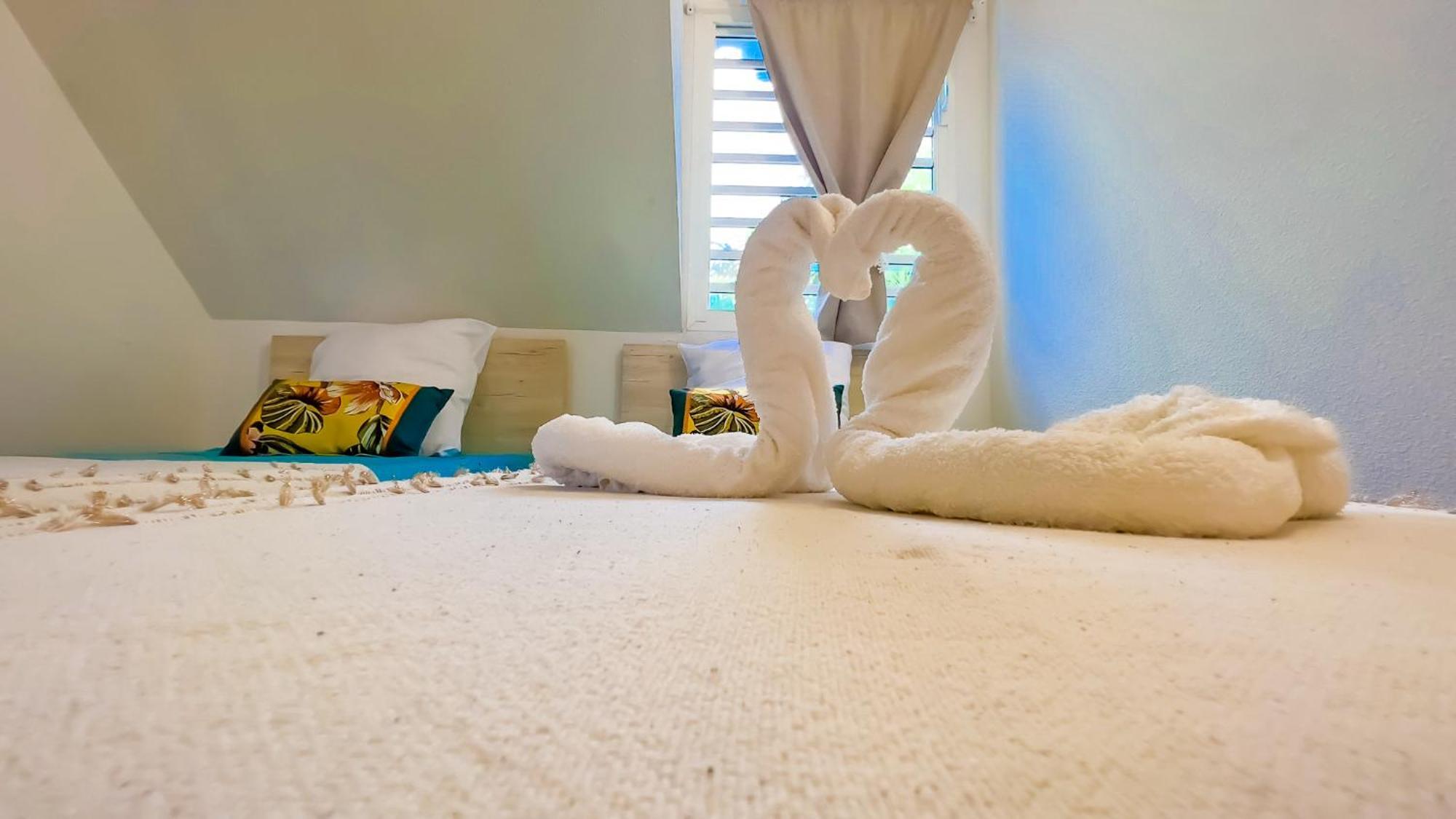 Magnifique Appartement Fleurs Caraibes - 6 Personnes En Residence Avec Piscine Privee - Sainte Anne エクステリア 写真